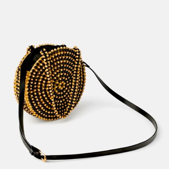Zara wooden beaded round shoulder bag 🤎🖤 - Picture 3 of 3
